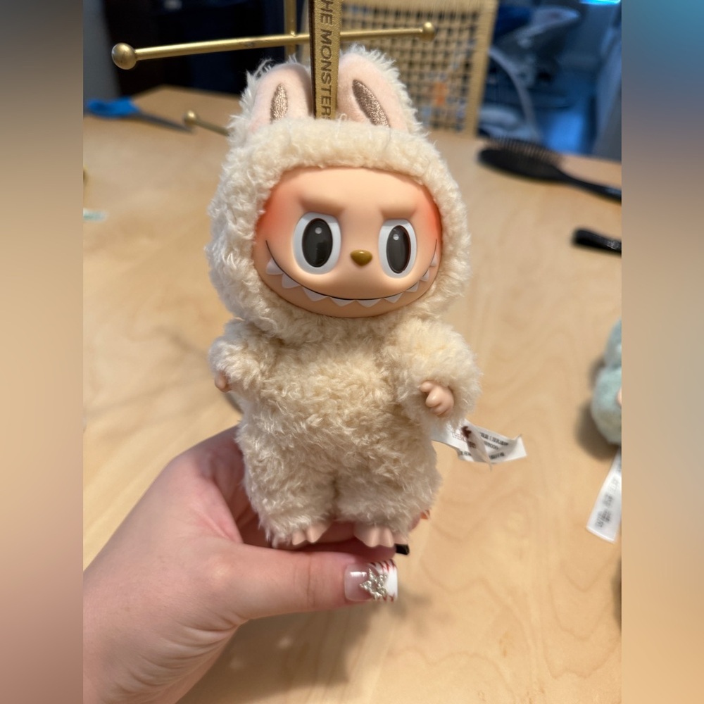 Soy milk labubu macaroon